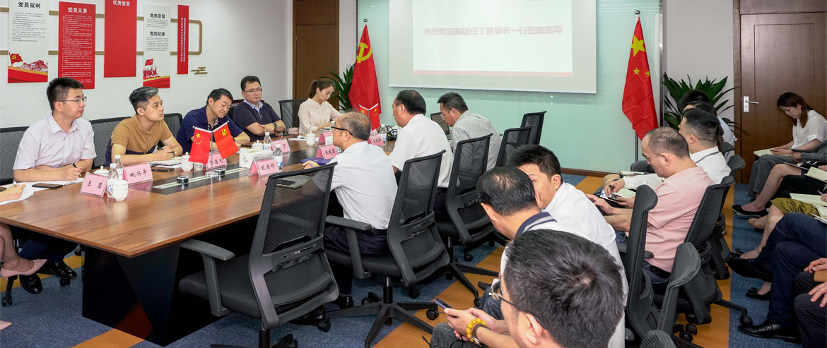 为旅游插上航空“翅膀”，给旅游增添科技“引擎”，用创新创造更大价值