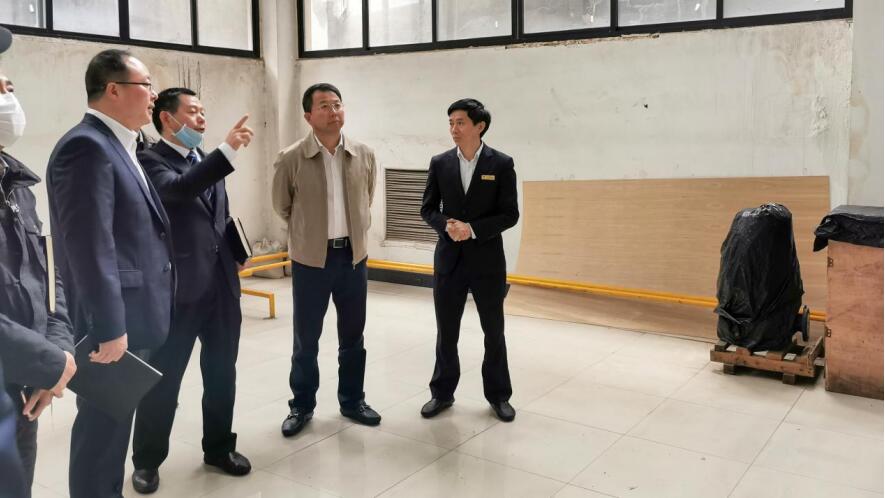 集团党委书记、董事长任丁会见川酒集团董事长曹勇一行