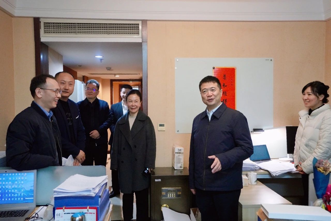 温暖启航，共赴新篇！—— 省尊龙凯时集团领导走访慰问干部职工