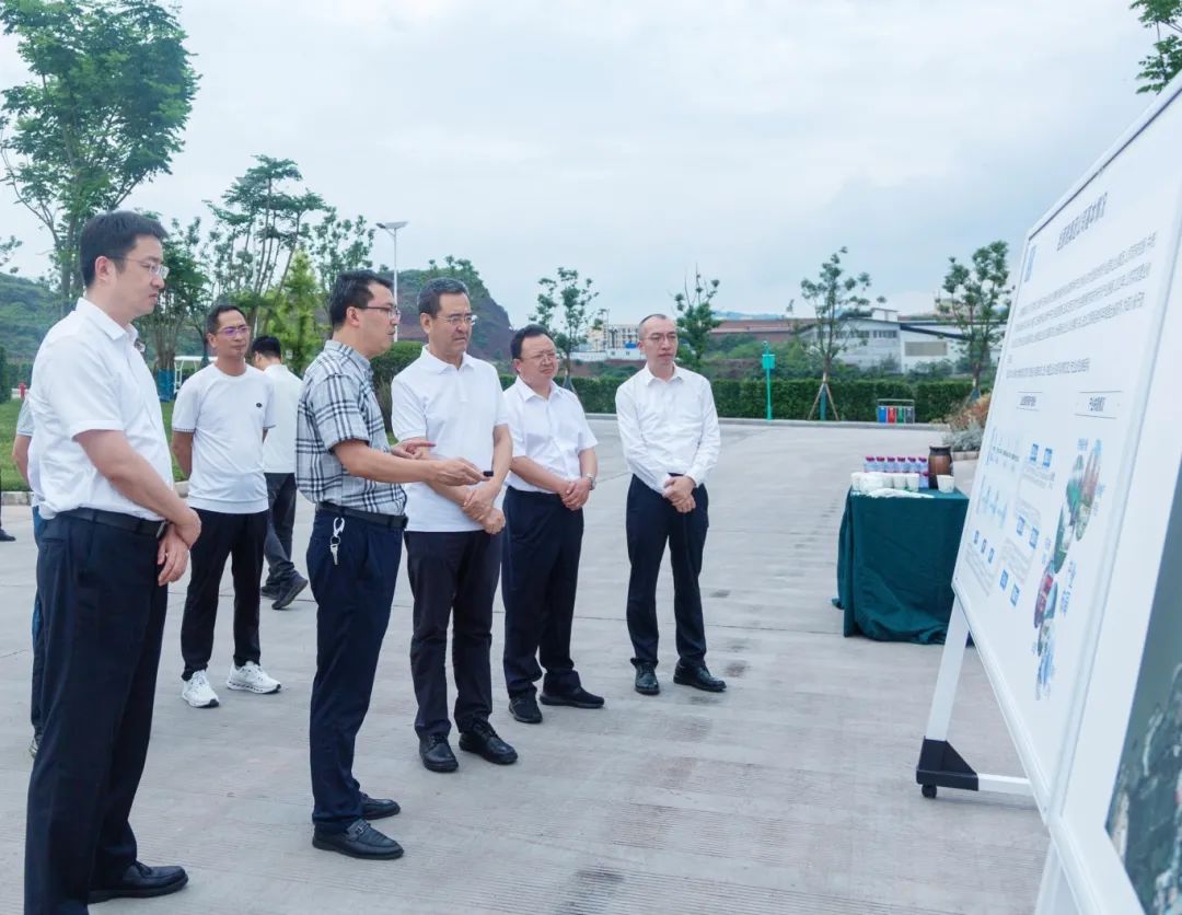 省国资委党委书记、主任冯文生赴宜宾调研国企改革深化提升行动工作并主持召开片区座谈会